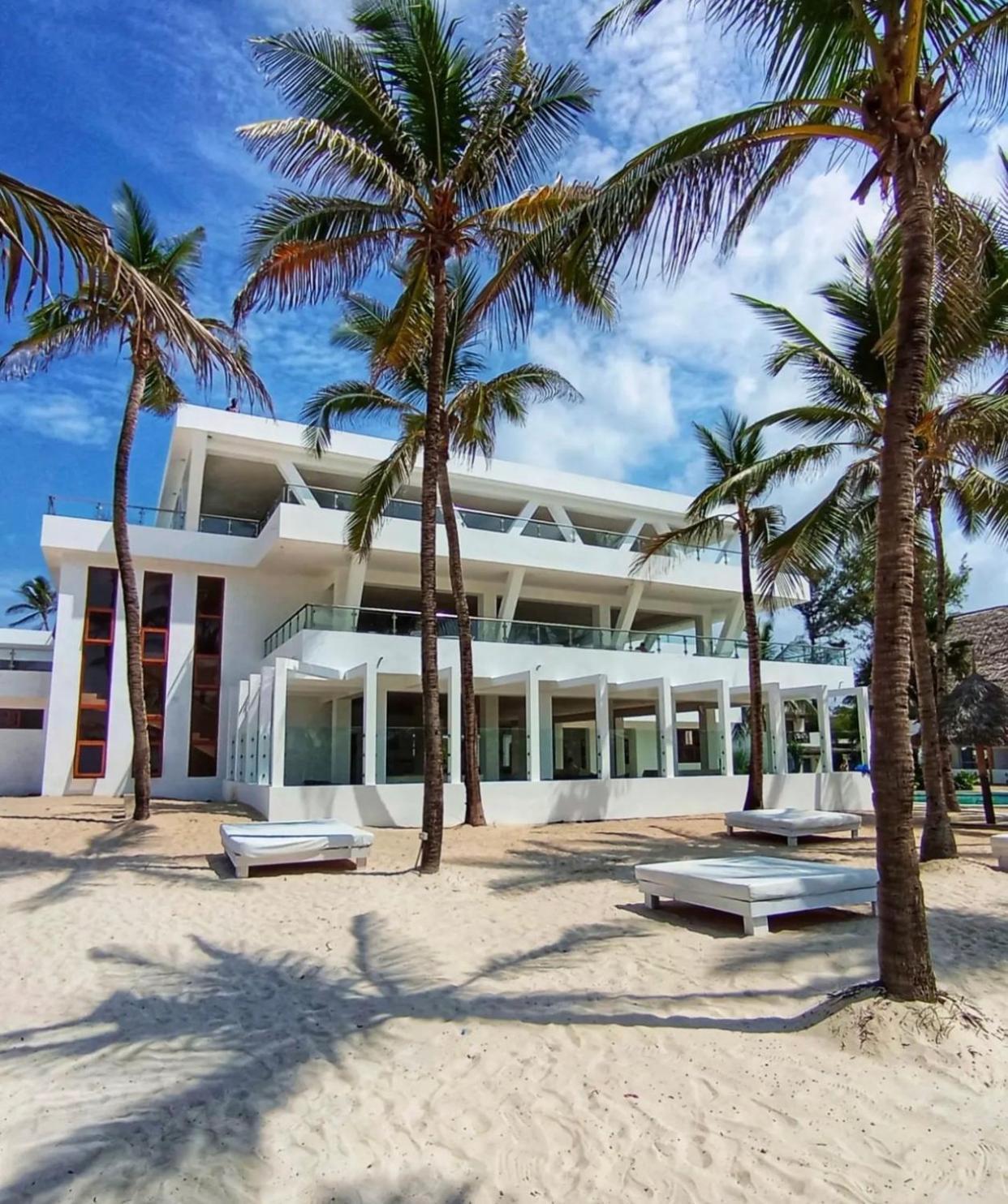 Barracuda Inn Resort Watamu Luaran gambar