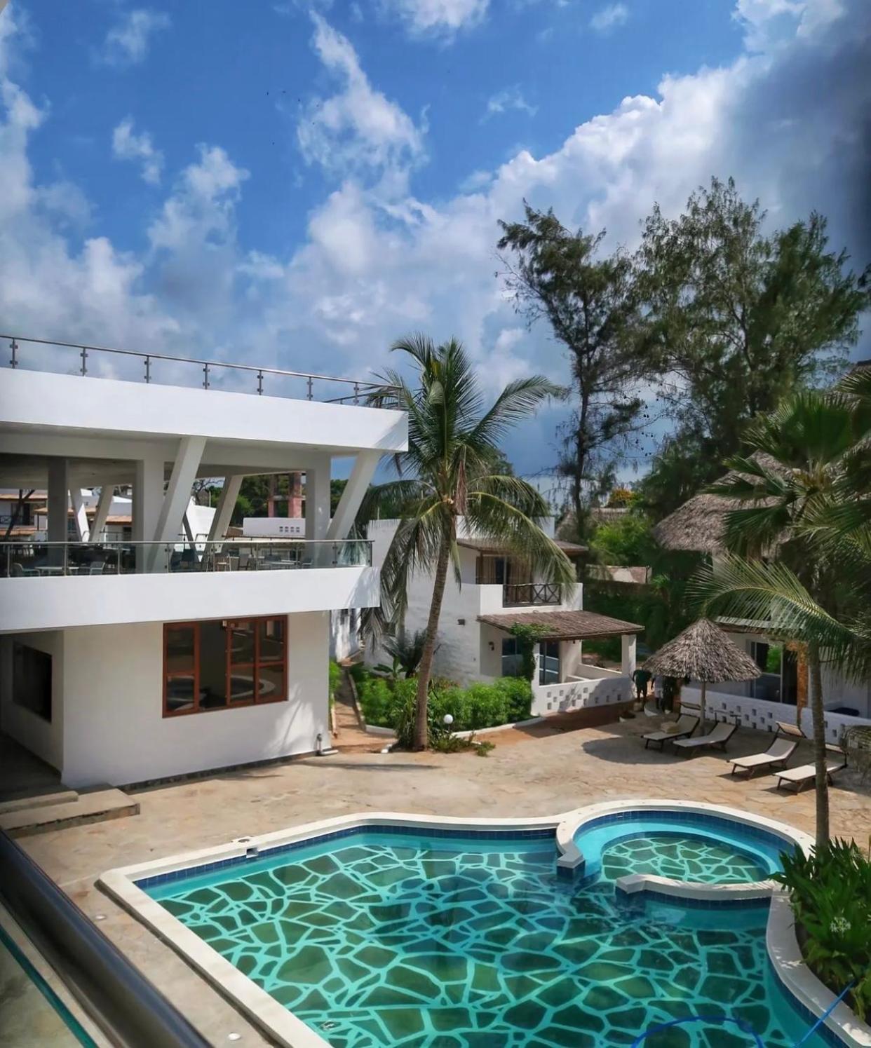 Barracuda Inn Resort Watamu Luaran gambar