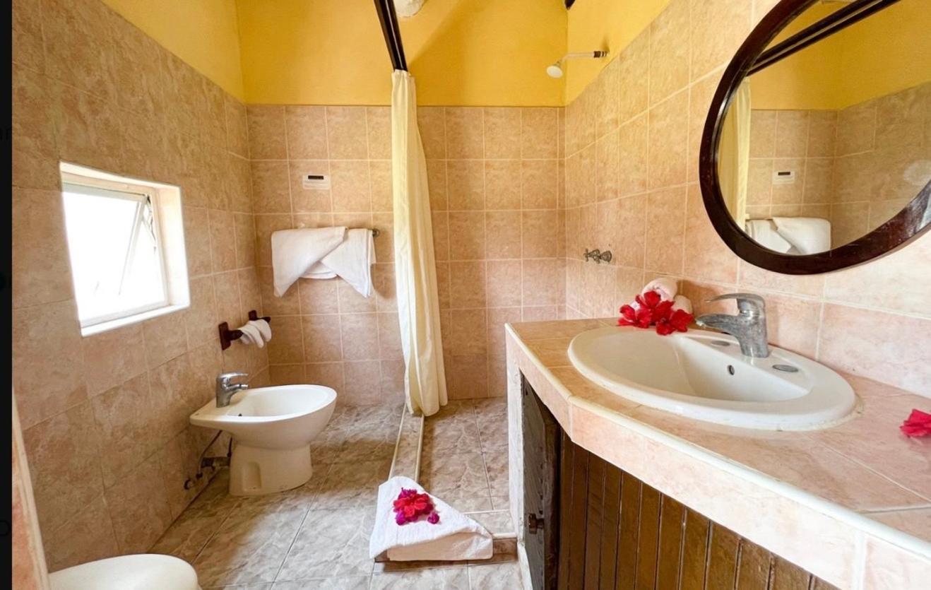 Barracuda Inn Resort Watamu Luaran gambar